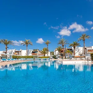 https://island-time-sun-pool-on-the-south-coast.adeje-hotels.com